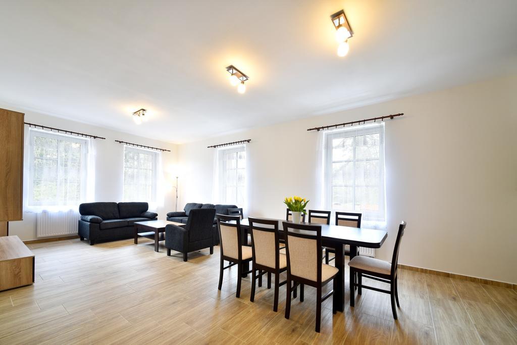 Holiday Home Turovec ตาบอร์ ภายนอก รูปภาพ