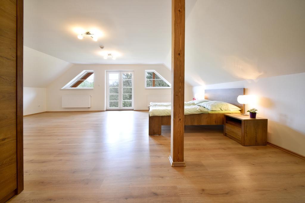 Holiday Home Turovec ตาบอร์ ภายนอก รูปภาพ